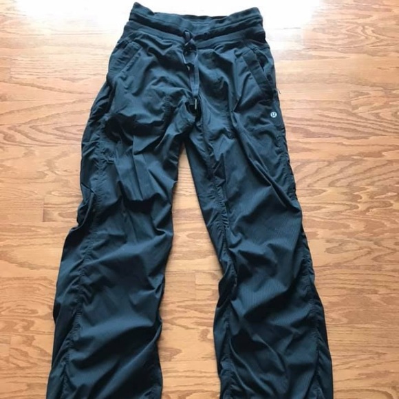 lululemon athletica Pants - Size 4 lulu lemon dance studio pants - lined